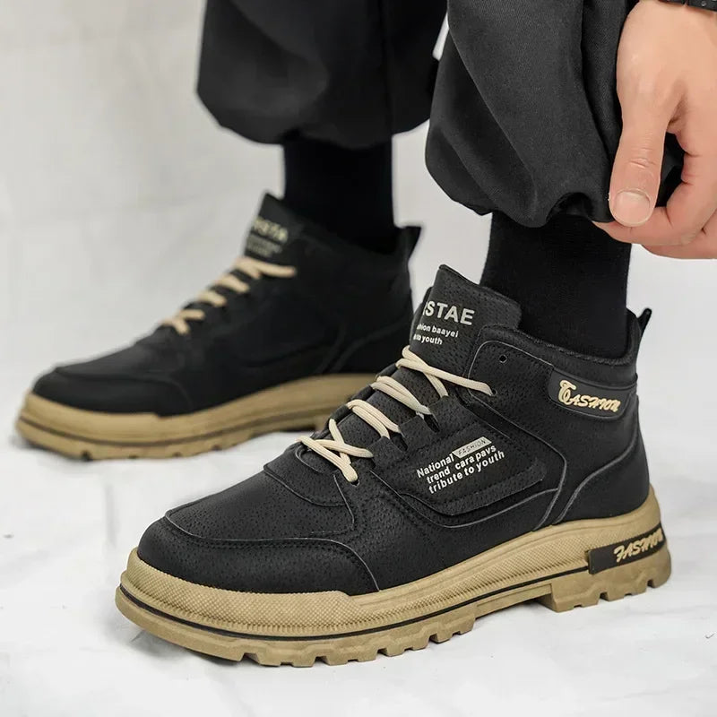 Men's Outdoor Boots - High-Top Lace-Up Design