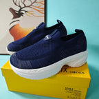Women's Mesh Shoes - Wide-Toe Lace-Up Pair
