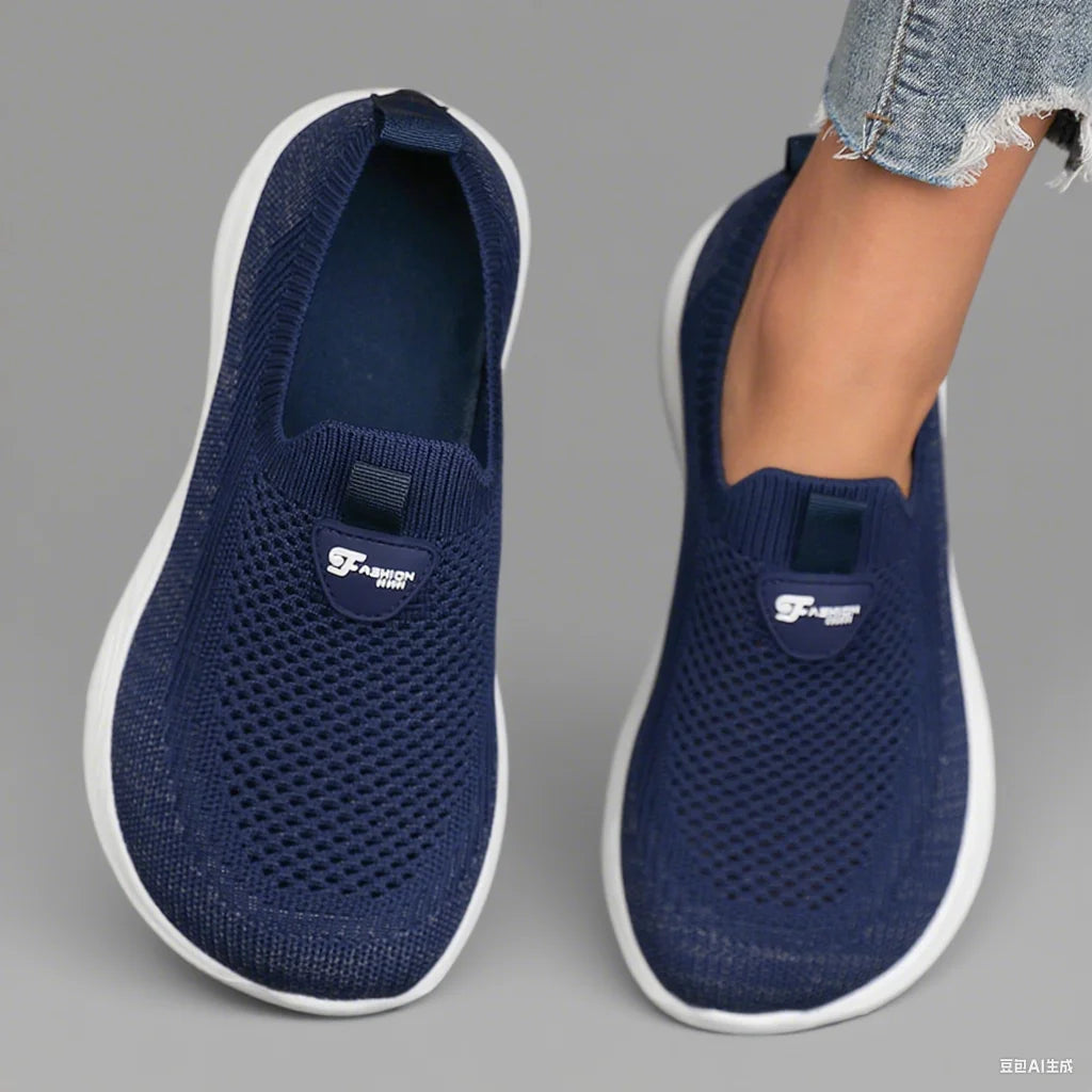 Women's Mesh Shoes - Wide-Toe Lace-Up Pair