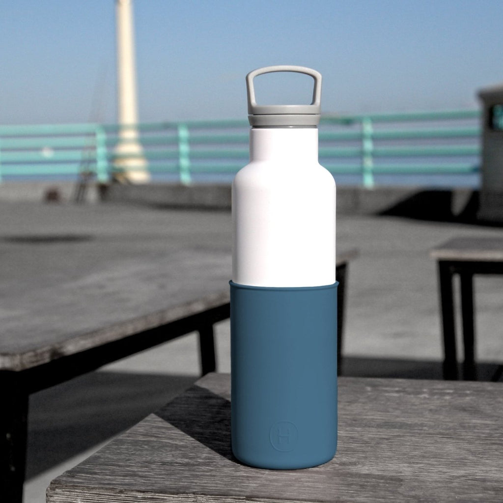 White - Navy Blue 20 OzHYDY® Reusable Water Bottles With InfuserBottleEstaliosFitBW_P302U